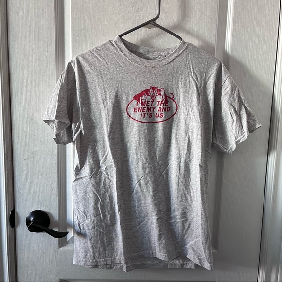 GREY NO FUN TISHIRT MEDIUM I MET THE ENEMY - Picture 2 of 4